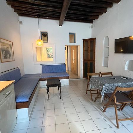 Neoclassical Apartment, Central Chora Andros Екстер'єр фото